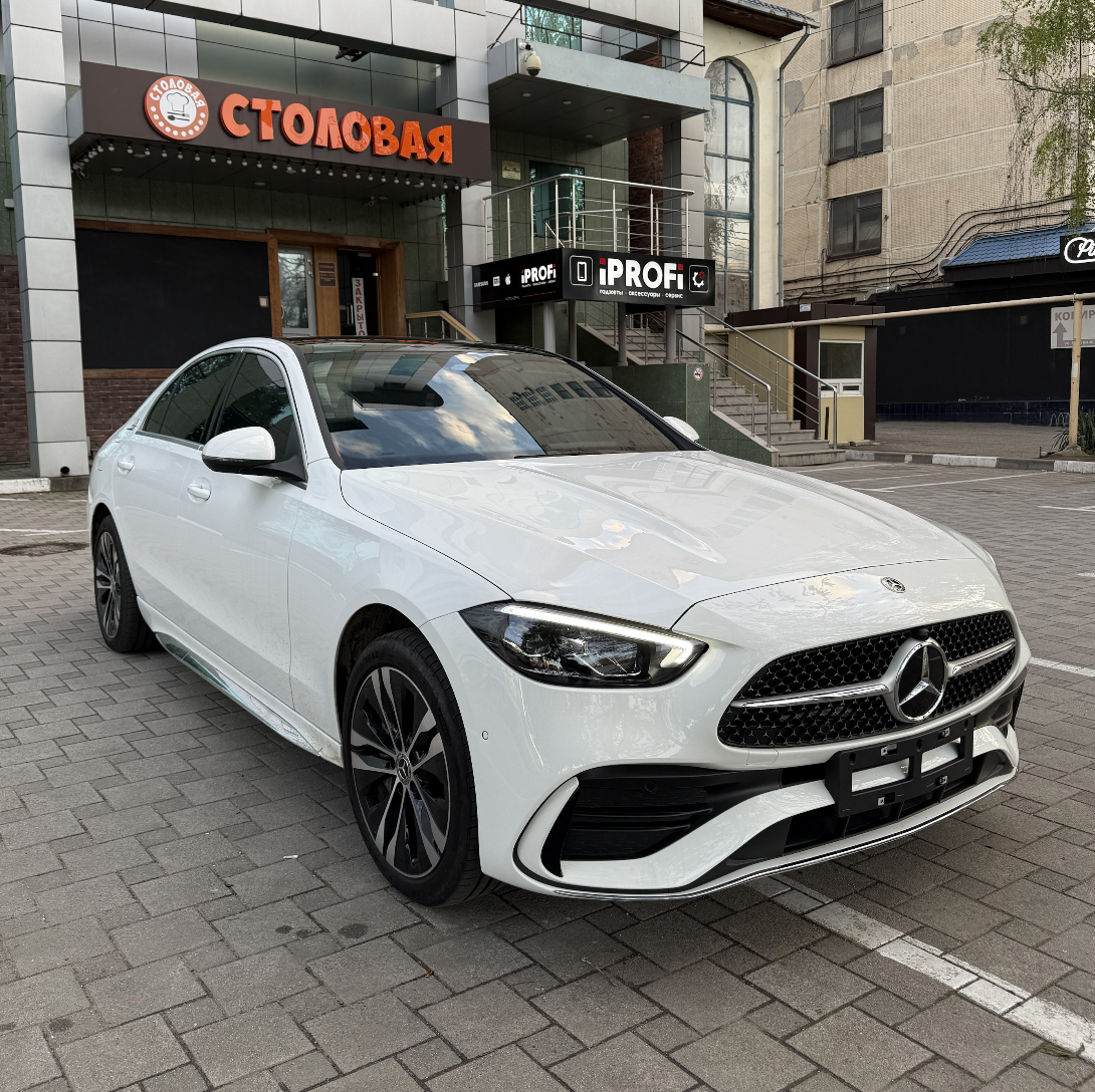 mercedes-Benz C-класс w206 c350el 2023 год белый на черном 19000 km
