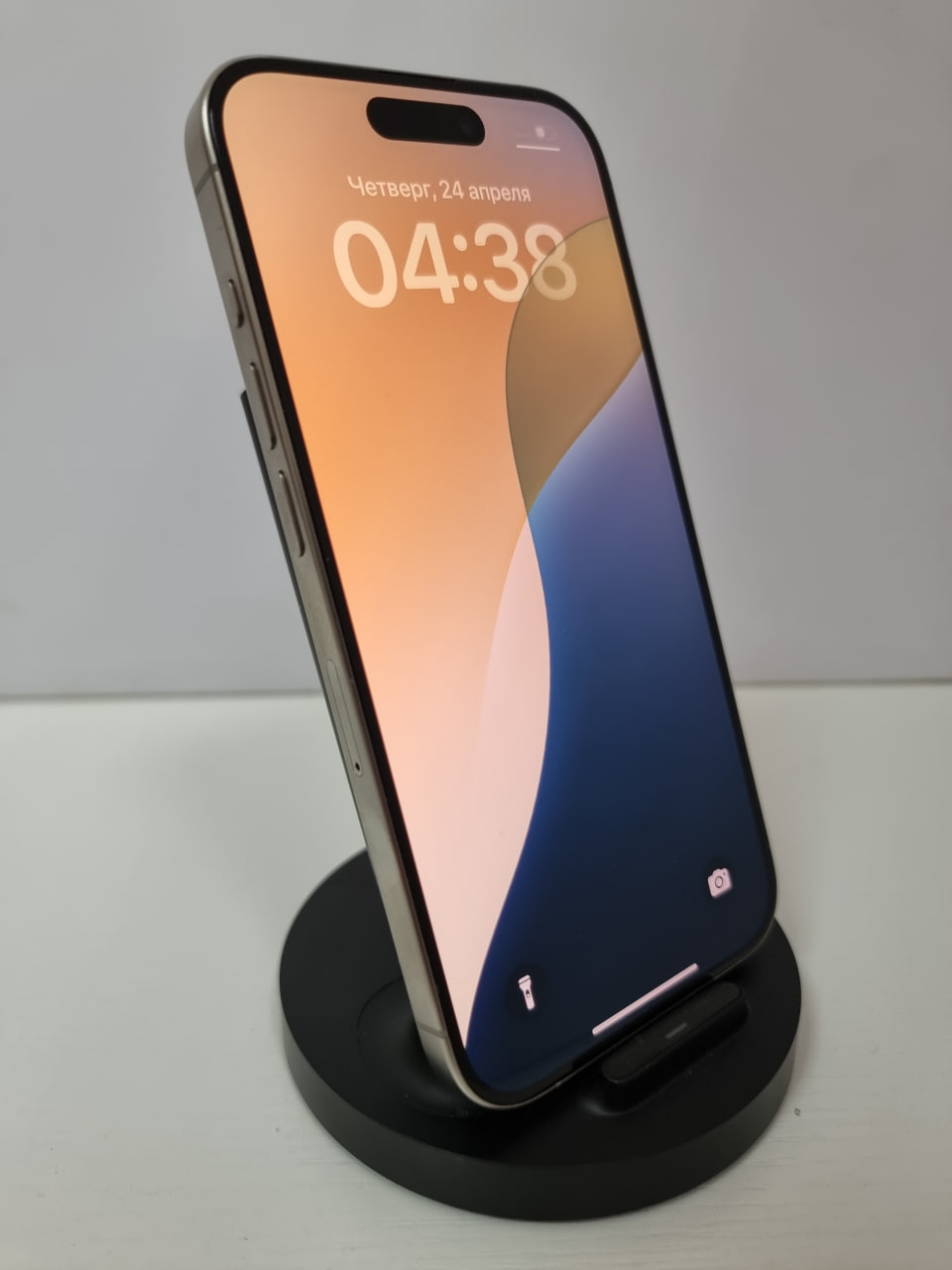 iPhone 15 Pro 256Gb Natural Titanium (1 sim + eSIM / 87% / без коробки / заменен дисплей / не работает FaceID) - Б/У . . + +