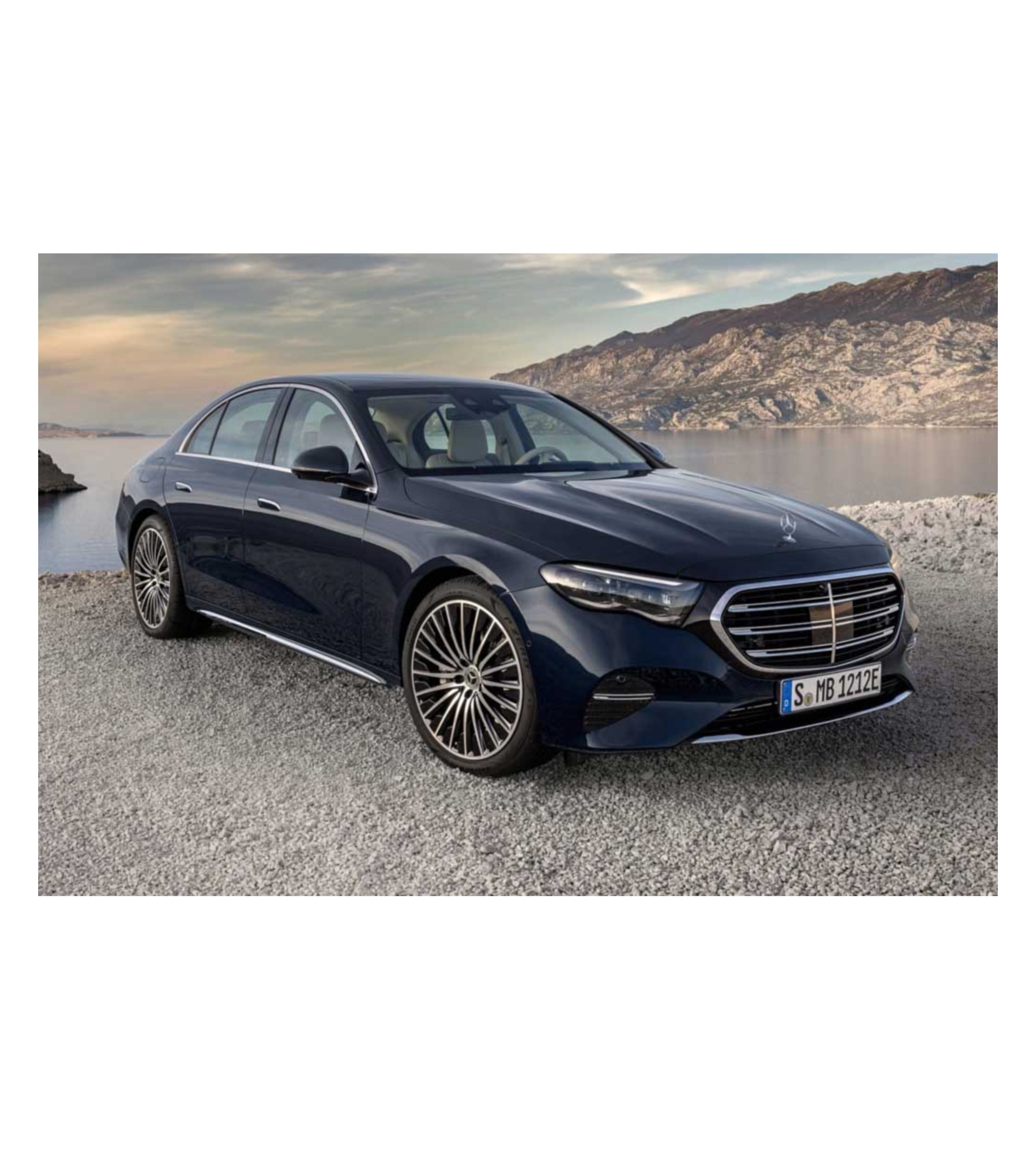 mercedes-Benz E-класс w214 e300 2024 год белый на черном 6000km