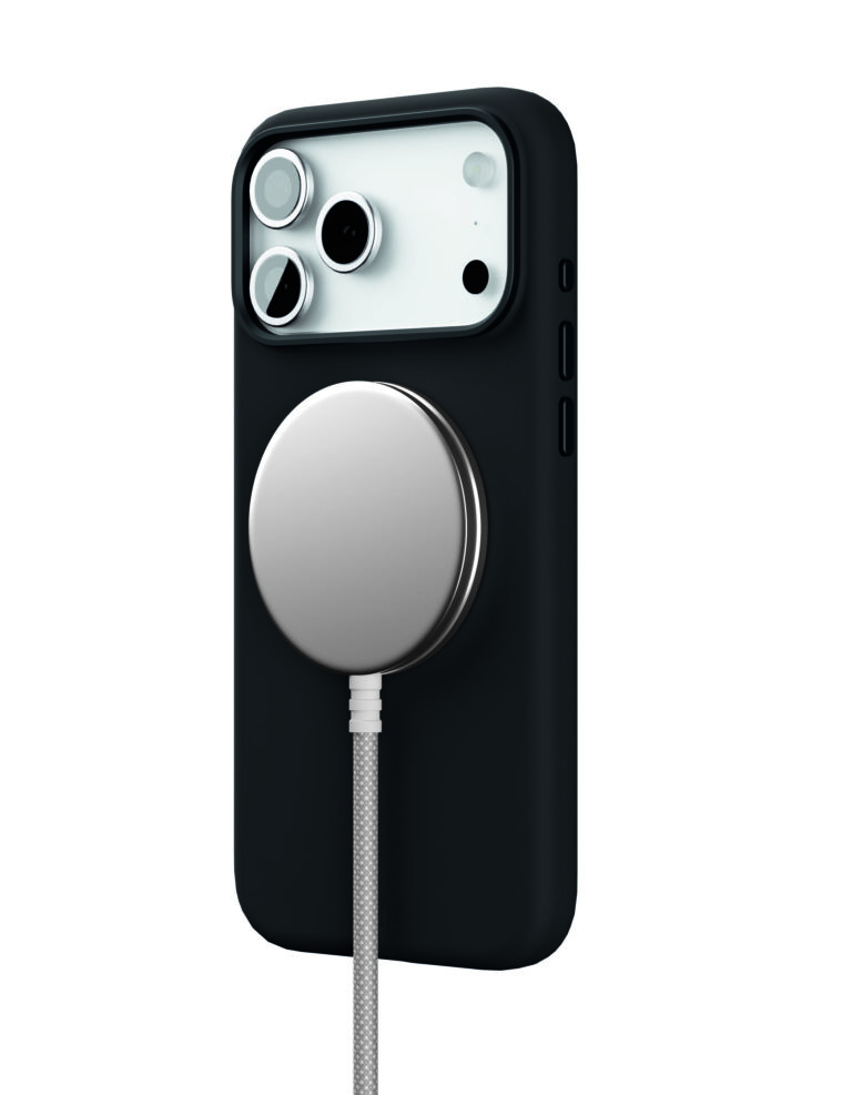 Чехол защитный VLP Aster Pro Case с MagSafe для iPhone 17 Pro, черный Чехол защитный VLP Aster Pro Case с MagSafe для iPhone 17 Pro, черный