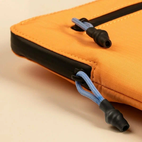 Чехол-конверт Native Union Ultralight SLEEVE для Macbook 13, Абрикосовый Чехол-конверт Native Union Ultralight SLEEVE для Macbook 13, Абрикосовый