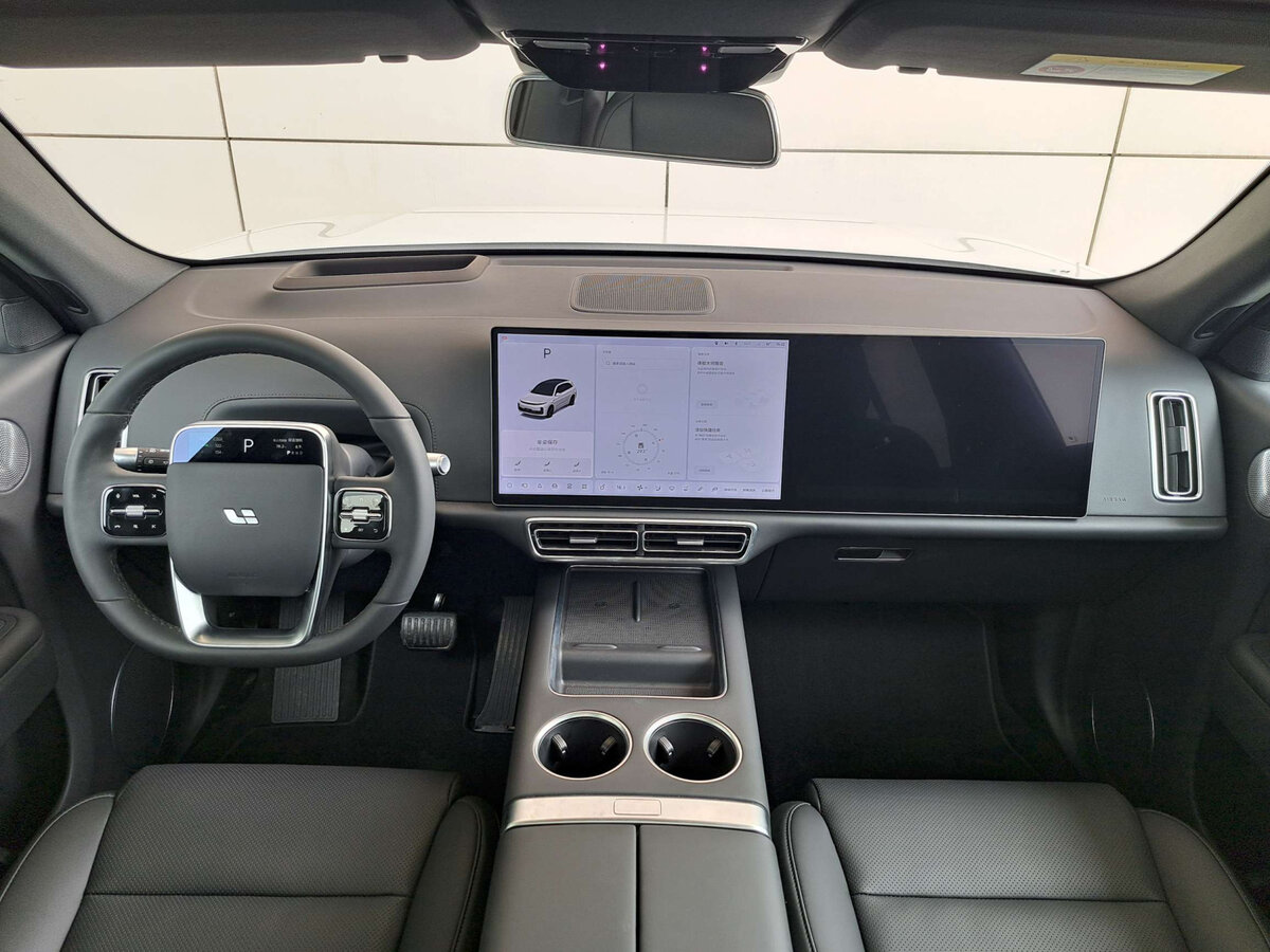 Lixang L7 white 2024 черный салон