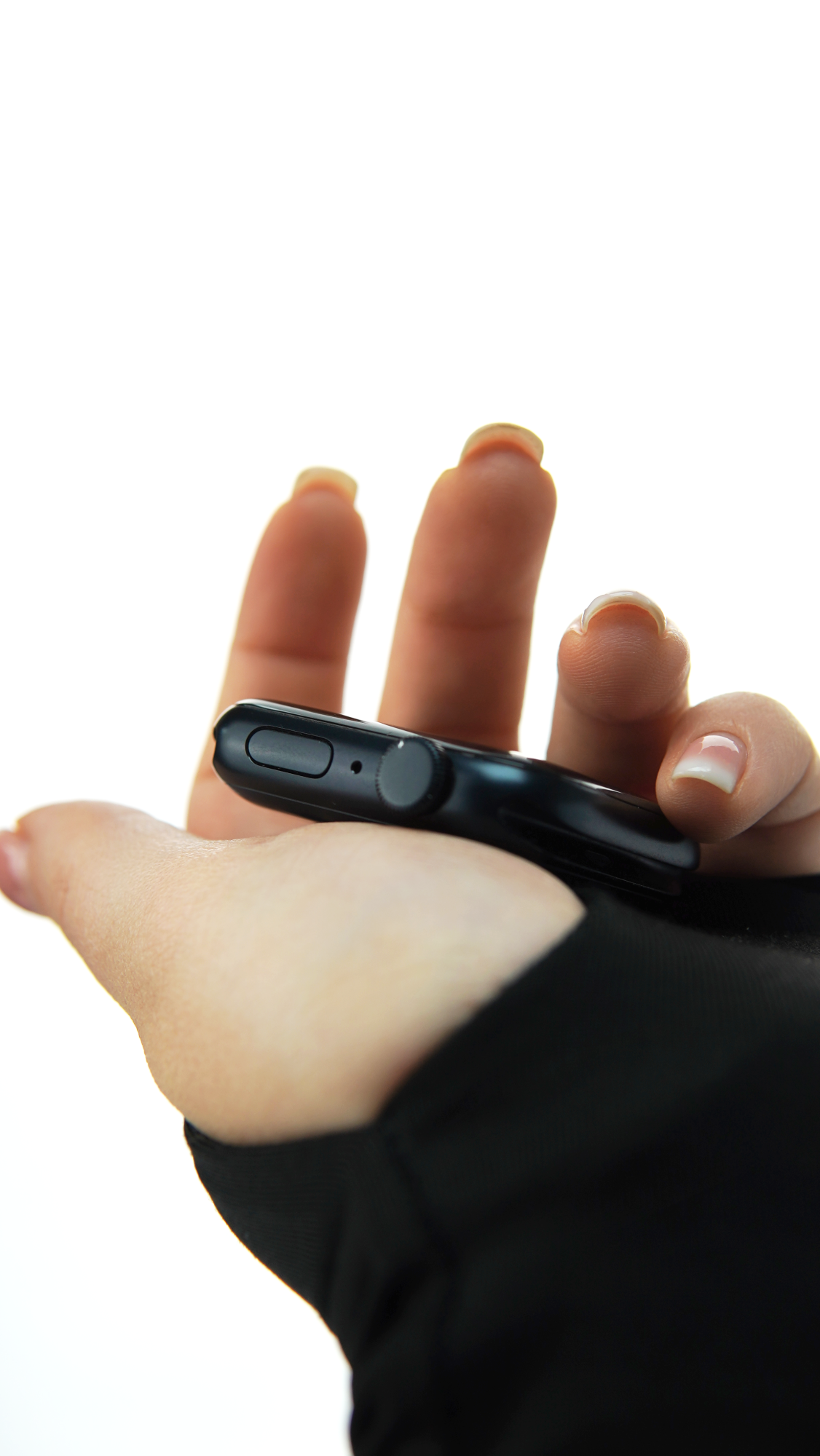 Apple Watch Series 7, 41 мм, (MKMX3) корпус из алюминия цвета «тёмная ночь», спортивный ремешок «тёмная ночь» - Б/У